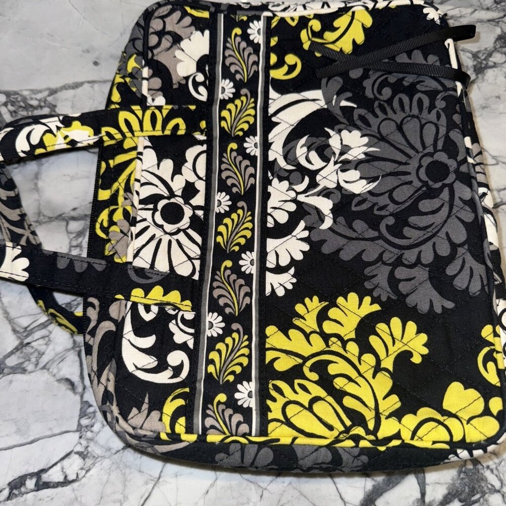 Vera Bradley Book Bible Cover Baroque Print Good Book Very Good Condition - Picture 3 of 4